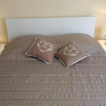 Le Victoria, 2p Moderne, Les Pieds Dans L'eau, Parking, Piscine * Menton